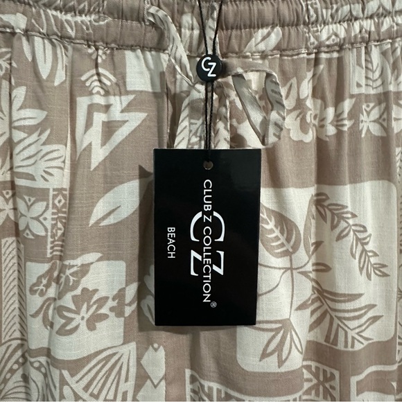 High Waisted Palm Print Shorts - Picture 2 of 4